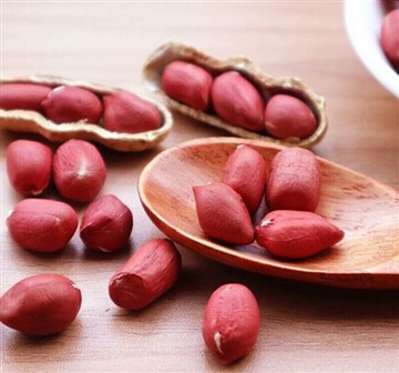 An áilleacht na peanuts i mbia na hÁise